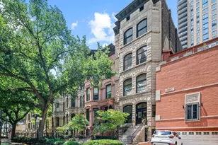818 N Dearborn St, Chicago, IL 60610 - Photo 2