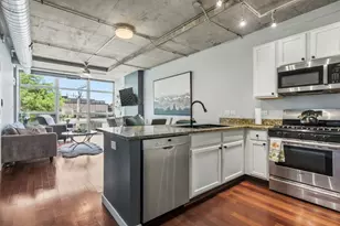 1610 W Fullerton Ave, Chicago, IL 60614 - Photo 4