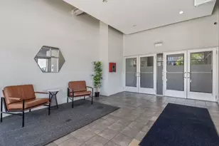1610 W Fullerton Ave, Chicago, IL 60614 - Photo 2