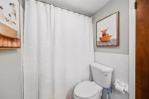 724 S New St, Champaign, IL 61820 - Photo 14