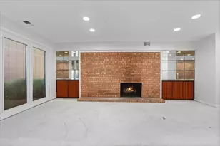 334 W Barry Ave, Chicago, IL 60657 - Photo 4