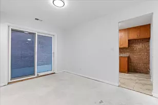 334 W Barry Ave, Chicago, IL 60657 - Photo 10