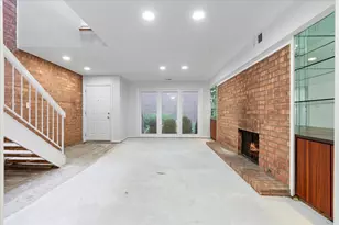 334 W Barry Ave, Chicago, IL 60657 - Photo 6