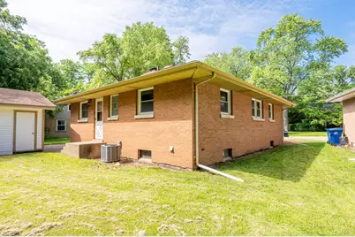 1329 Eastview Drive, Waukegan, IL 60085 - Photo 12