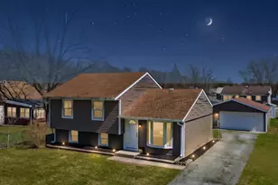 127 N Cedar Ln, Glenwood, IL 60425 - Photo 2