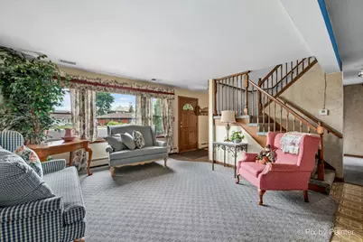 8284 W Ainslie Street, Norridge, IL 60706 - Photo 2
