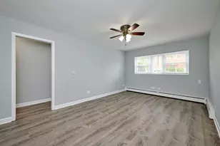 416 Laurel Ave, Des Plaines, IL 60016 - Photo 2