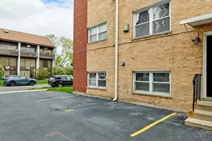416 Laurel Ave, Des Plaines, IL 60016 - Photo 6
