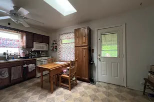 21 S Seymour Ave, Mundelein, IL 60060 - Photo 8