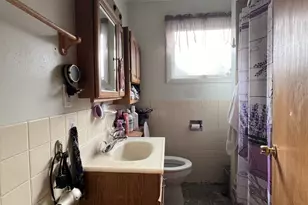 21 S Seymour Ave, Mundelein, IL 60060 - Photo 12