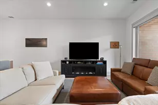 1548 W Ardmore Ave, Chicago, IL 60660 - Photo 14