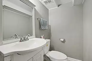 901 Brookwood St, Bensenville, IL 60106 - Photo 12