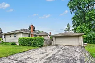 901 Brookwood St, Bensenville, IL 60106 - Photo 16
