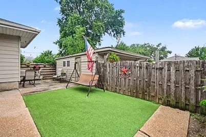 901 Brookwood Street, Bensenville, IL 60106 - Photo 14