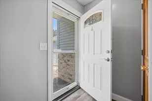 1213 Brentwood Ct, Normal, IL 61761 - Photo 2