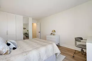 4170 N Marine Dr, Chicago, IL 60613 - Photo 18