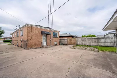 12927 S Saginaw Avenue, Chicago, IL 60633 - Photo 16