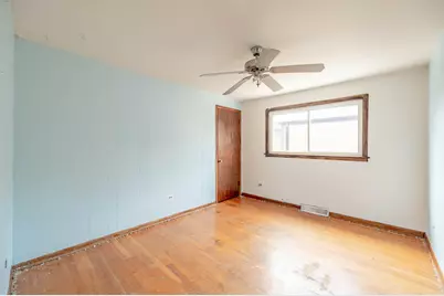12927 S Saginaw Avenue, Chicago, IL 60633 - Photo 10