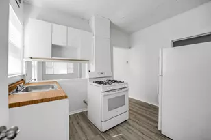 120 E Kensington Ave, Chicago, IL 60628 - Photo 4