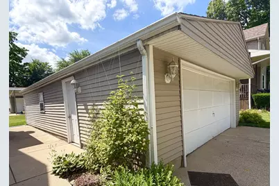 1203 6th Street, Peru, IL 61354 - Photo 34
