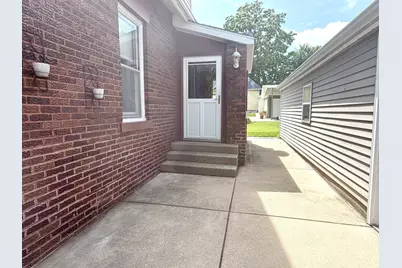1203 6th Street, Peru, IL 61354 - Photo 30