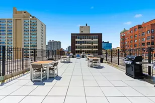 3033 N Sheridan Rd, Chicago, IL 60657 - Photo 10