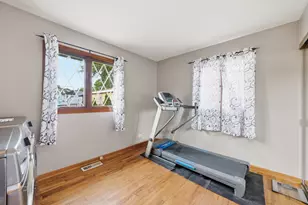 7036 Oxford St, Bridgeview, IL 60455 - Photo 14