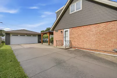 7036 Oxford Street, Bridgeview, IL 60455 - Photo 24