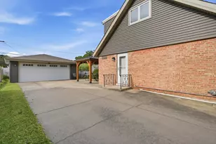 7036 Oxford St, Bridgeview, IL 60455 - Photo 24