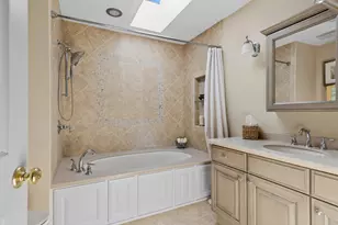 752 Shoreline Rd, Lake Barrington, IL 60010 - Photo 14