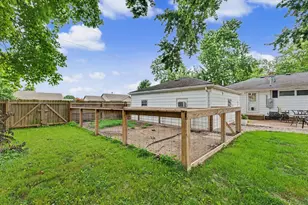 517 Stout St, Saint John, IL 61873 - Photo 34