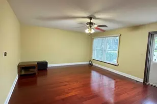 805 Bishop Ct, Schaumburg, IL 60194 - Photo 1
