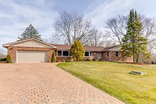 1447 Carol Ln, Deerfield, IL 60015 - Photo 1