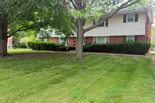 120 Caroline Ct, Geneva, IL 60134 - Photo 2