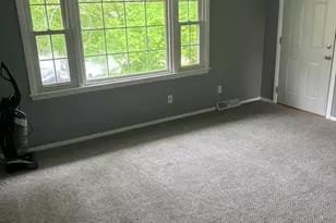 120 Caroline Ct, Geneva, IL 60134 - Photo 8