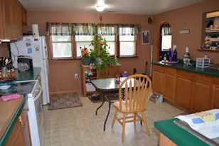 429 Meadow St, Niota, IL 62358 - Photo 10