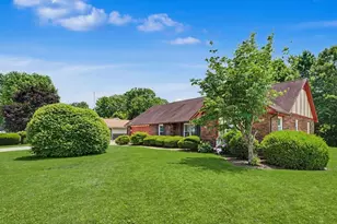 304 Cherokee Dr, Georgetown, IL 61846 - Photo 4