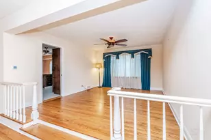 1012 S Church Rd, Mount Prospect, IL 60056 - Photo 4