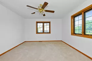 24662 W Red Oak Ln, Shorewood, IL 60404 - Photo 18