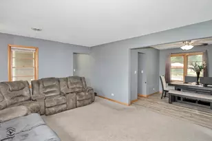 2608 Essington Rd, Joliet, IL 60435 - Photo 10