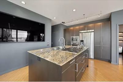 653 N Kingsbury Street #1103, Chicago, IL 60654 - Photo 8