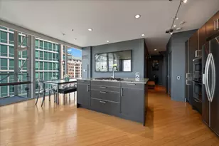 653 N Kingsbury St, Chicago, IL 60654 - Photo 6