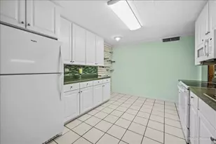 920 Beau Dr, Des Plaines, IL 60016 - Photo 10