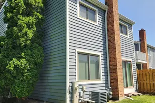 402 Honey Locust Dr, Wheeling, IL 60090 - Photo 22