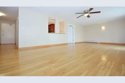 8999 Kennedy Drive #2B, Des Plaines, IL 60016 - Photo 6