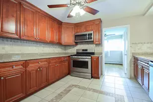 8999 Kennedy Dr, Des Plaines, IL 60016 - Photo 8