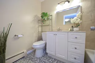 8999 Kennedy Dr, Des Plaines, IL 60016 - Photo 14