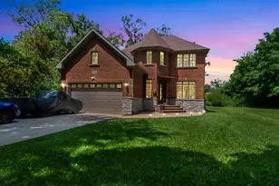 1730 Lunt Ave, Des Plaines, IL 60018 - Photo 2