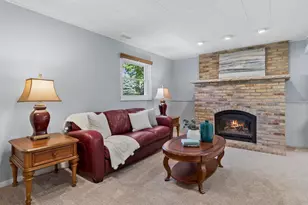 28W691 Leverenz Rd, Naperville, IL 60564 - Photo 10