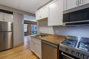 7025 N Sheridan Rd, Chicago, IL 60626 - Photo 12